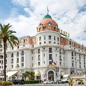 A Luxurious With Ac On Promenade Des , Nice France